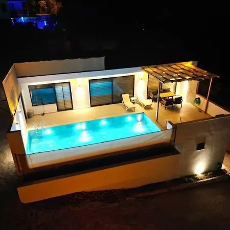 Villa Kovuk Villalari-villa Derin Private Pool And Jacuzzi Islamlar (Mediterranean)
