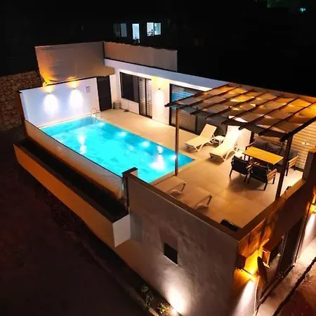 Kovuk Villalari-villa Derin Private Pool And Jacuzzi